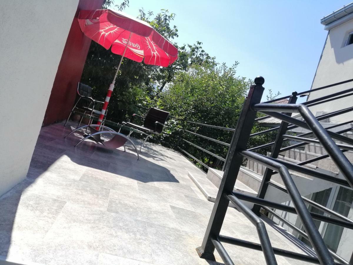 David Dali House Hotel Батуми Екстериор снимка